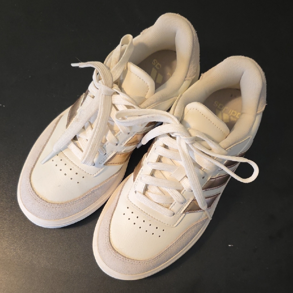 adidas Women's Cream and Tan Sneakers